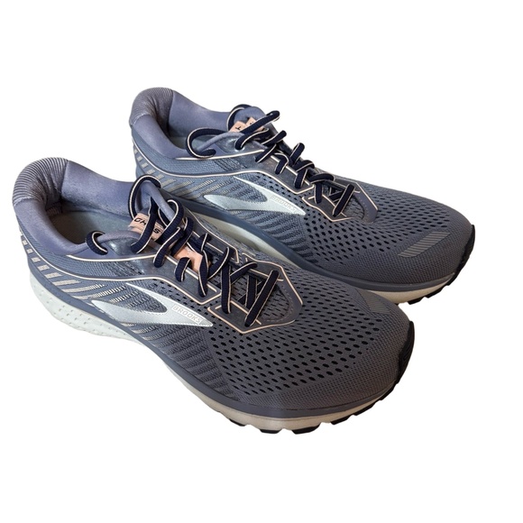 Brooks Women's  Ghost 12 Running Shoes Size‎ 11 Gray Silver Neutral Support - Picture 2 of 9